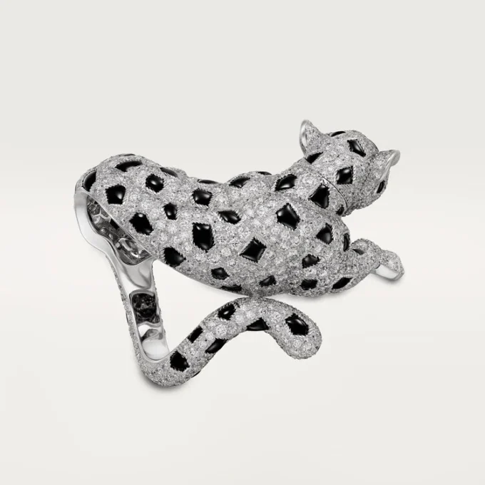 Δαχτυλίδι Panthere De Cartier, με πάβ Δαχτυλίδι Panthere De Cartier, με πάβ