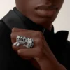 Δαχτυλίδι Panthere De Cartier, με πάβ Δαχτυλίδι Panthere De Cartier, με πάβ