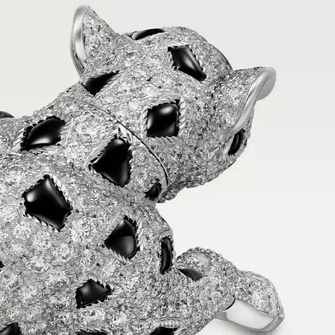 Δαχτυλίδι Panthere De Cartier, με πάβ Δαχτυλίδι Panthere De Cartier, με πάβ