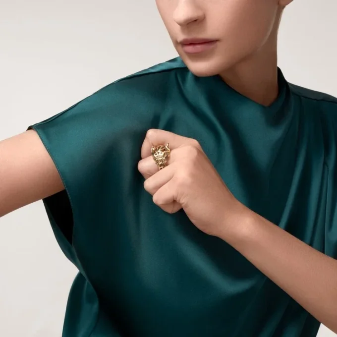 Δαχτυλίδι Panthere De Cartier – Τσαβορίτης & Κίτρινο Χρυσό | Cartier Us Δαχτυλίδι Panthere De Cartier – Τσαβορίτης & Κίτρινο Χρυσό | Cartier Us