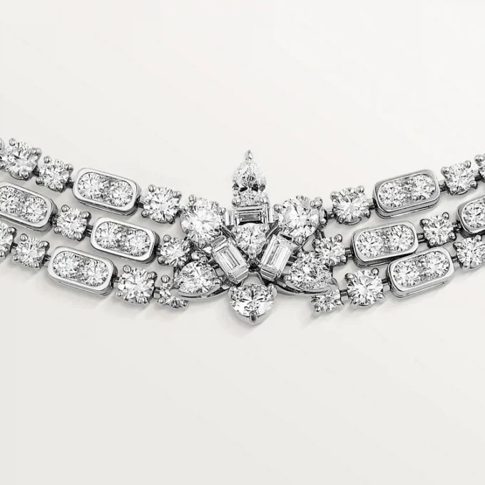 Κολιέ Diamond Collection, Διαμάντια