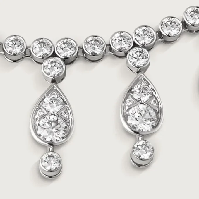 Κολιέ Pluie De Cartier, Διαμάντια