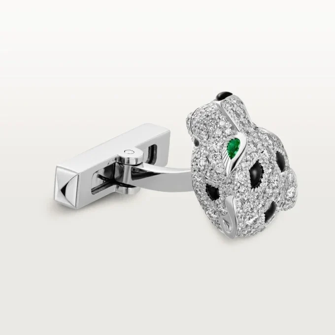 Μανικετόκουμπα Panthere De Cartier – Λευκόχρυσο με επίστρωση ροδίου, διαμάντια, σμαράγδια, όνυχας – Cartier Μανικετόκουμπα Panthere De Cartier – Λευκόχρυσο με επίστρωση ροδίου, διαμάντια, σμαράγδια, όνυχας – Cartier