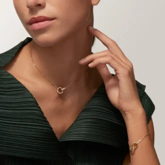 Μενταγιόν Love, με πάβες