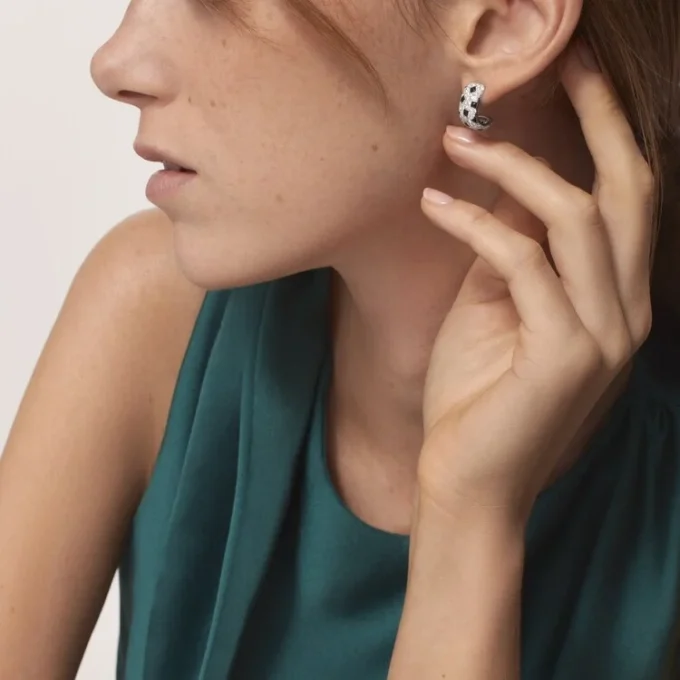 Σκουλαρίκια Panthere De Cartier – Λευκόχρυσο, Όνυχας, Διαμάντια – Cartier Σκουλαρίκια Panthere De Cartier – Λευκόχρυσο, Όνυχας, Διαμάντια – Cartier