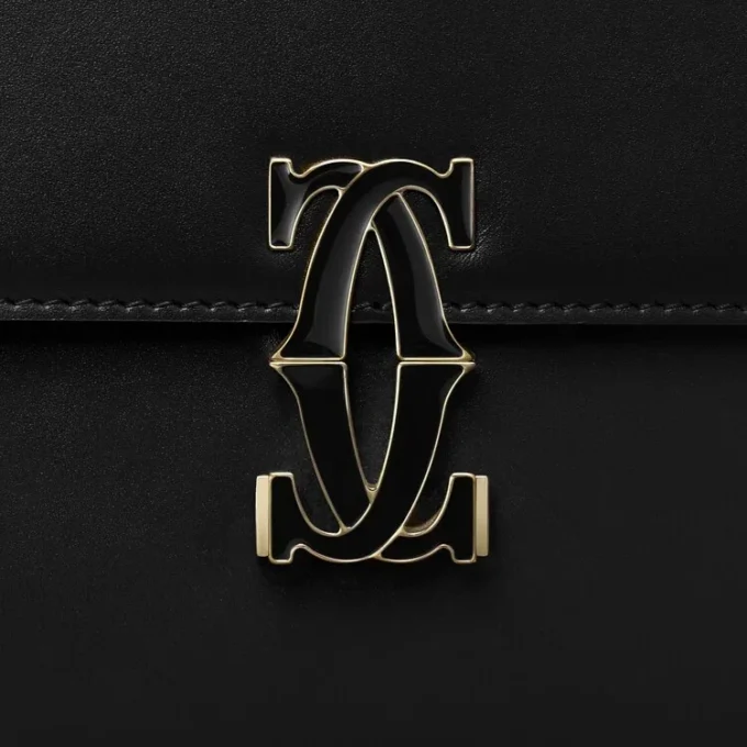 Τσάντα ώμου, Mini, Double C De Cartier – Μαύρο δέρμα μοσχαριού, φινίρισμα σε χρυσό και μαύρο σμάλτο – Cartier