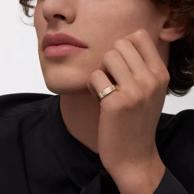 Βέρα C De Cartier, πλάτος 5 mm, 1 διαμάντι Βέρα C De Cartier, πλάτος 5 mm, 1 διαμάντι