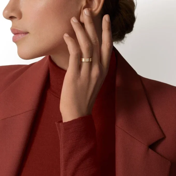 Βέρα C De Cartier, πλάτος 5 mm, 1 διαμάντι Βέρα C De Cartier, πλάτος 5 mm, 1 διαμάντι