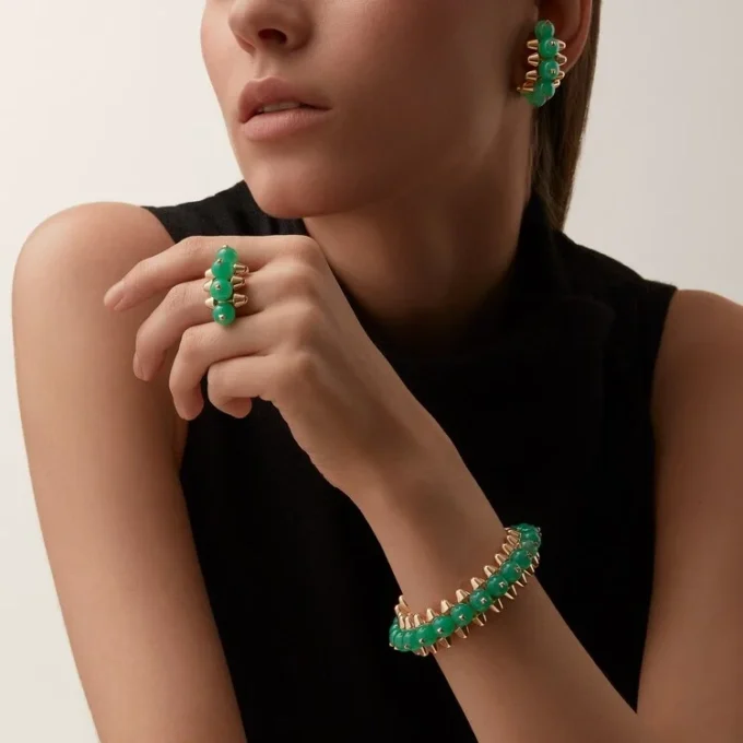 Σκουλαρίκι Clash De Cartier, χρυσόπρασο, μοντέλο εξαιρετικά μεγάλου μεγέθους Σκουλαρίκι Clash De Cartier, χρυσόπρασο, μοντέλο εξαιρετικά μεγάλου μεγέθους